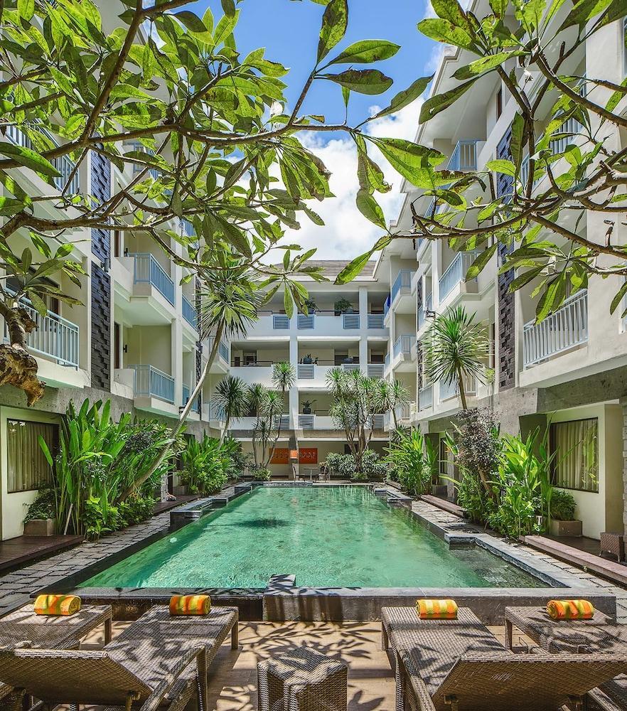 Bloo Bali Hotel Kuta Lombok Exteriör bild